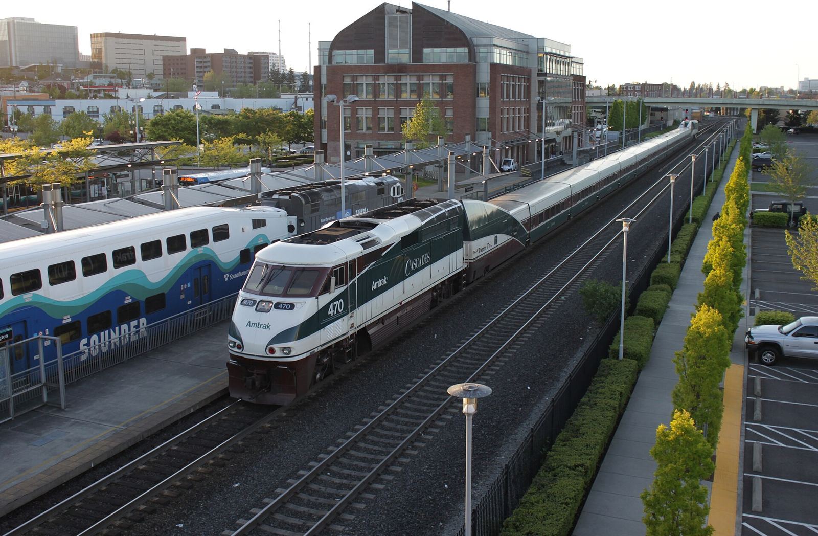 Amtrak Cascades train at Everett Station