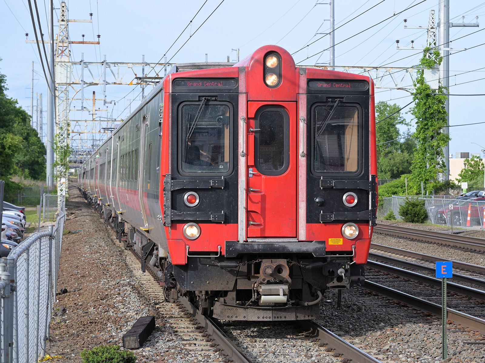 Metro-North New Haven Line train approaching Stratford